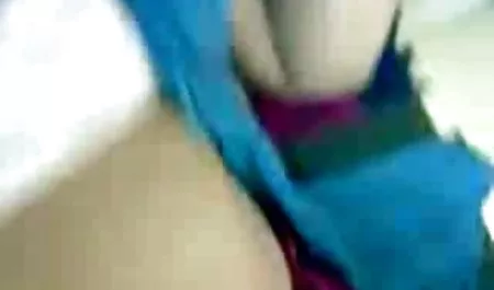 نزدیک به دیک بزرگ و تقدیر در دهان کلیپهای سکسی جذاب