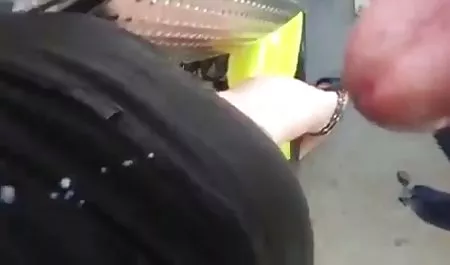 لاغر, مامان, کیر مصنوعی ماشین نشسته عبور کلیپهای سکسی در اینستاگرام در بالا از جنس.