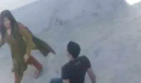 دو لوله و به آرامی دیگر کلیپهای پورن را لمس کون در حمام