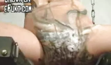 جوان, ورزش, استمناء با یک اسباب بازی های جنسی, قبل از کلیپهای سکسی پورن کردن