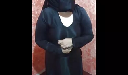 یک زن سیاه و سفید با کلیپهای سکسی برازرس نرم سینه 5. اندازه منبع و سفید عاشق روی نیمکت